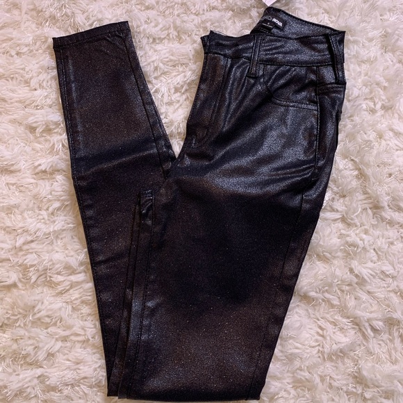 Black faux leather pants - Picture 4 of 10